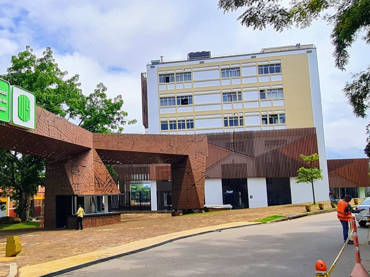 Mensaje del rector de la UIS a los nuevos congresistas de Santander: trabajar juntos por la región