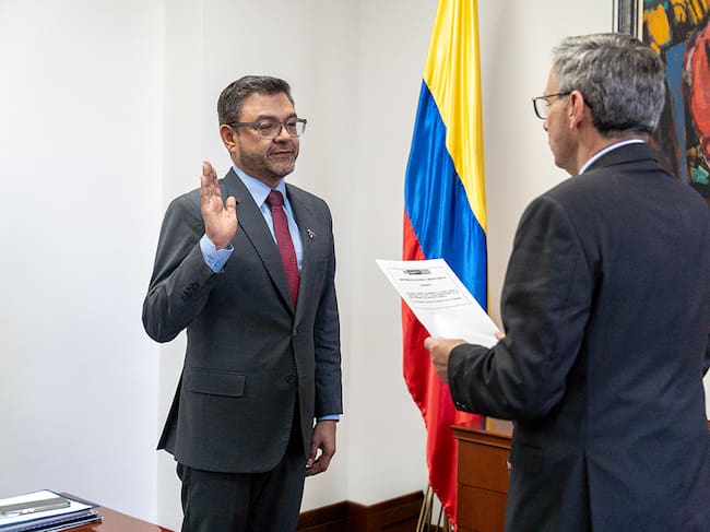 Richard Alexander Caicedo es designado como nuevo presidente de ICETEX