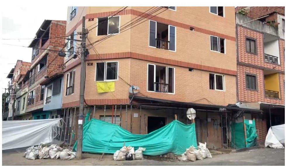 Casa en riesgo de colapso en Barbosa -foto alcaldía