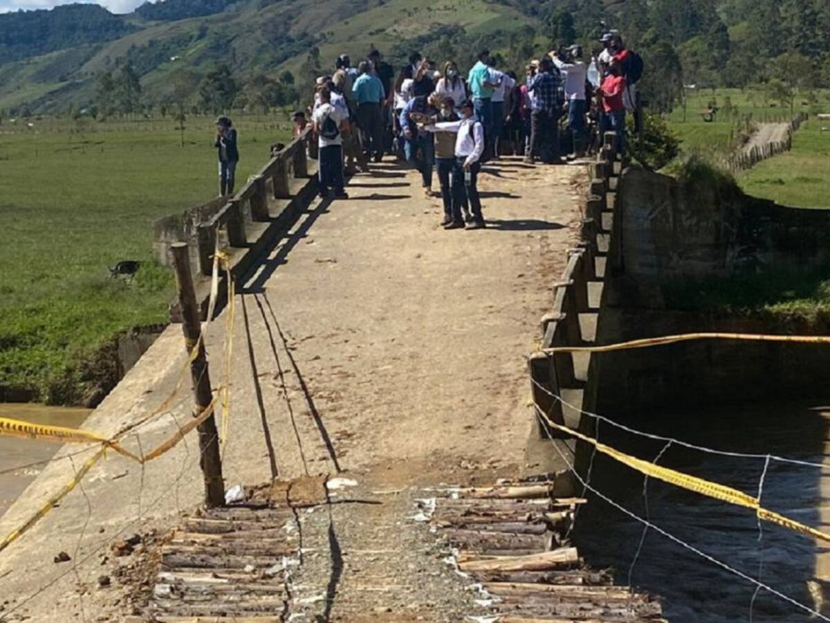 La gobernación instalará un puente militar provisional en Urrao