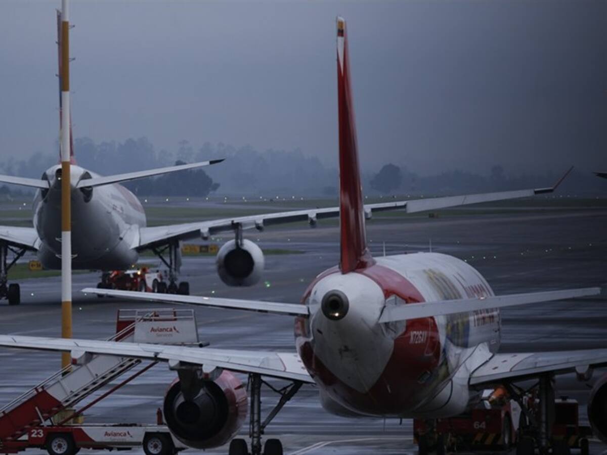 Aerocivil debe más de 15 mil millones de pesos a sus trabajadores