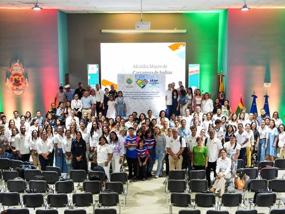 Distrito realizó gran Acuerdo por la Educación de Cartagena con más de 100 aliados