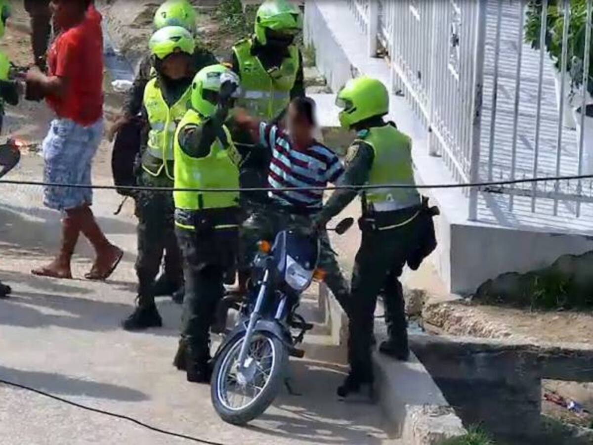 Mediante cámaras de vigilancia en Cartagena tres delincuentes fueron capturados en flagrancia