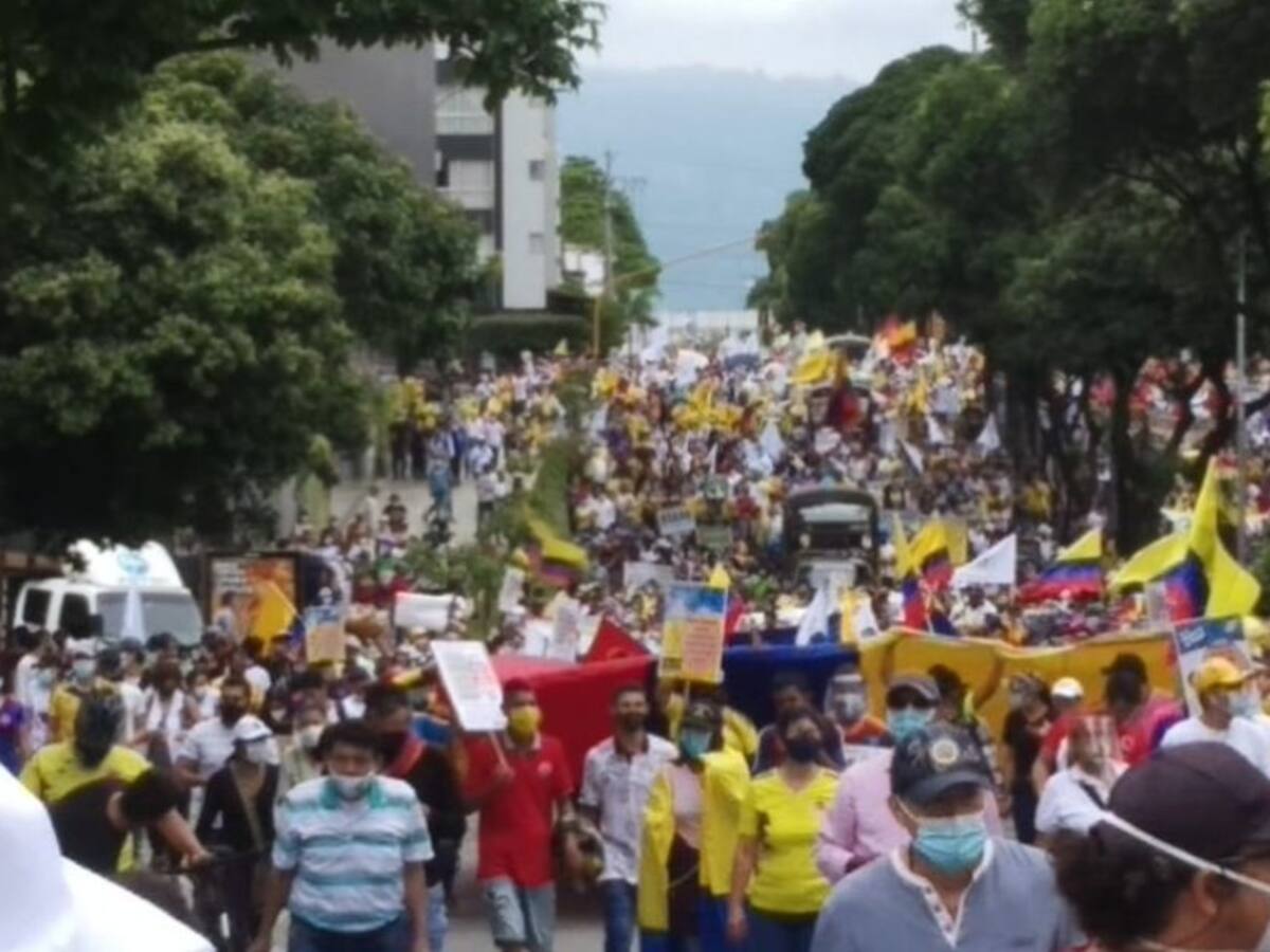 VIDEO: 'Río' de gente en Bucaramanga por el paro nacional