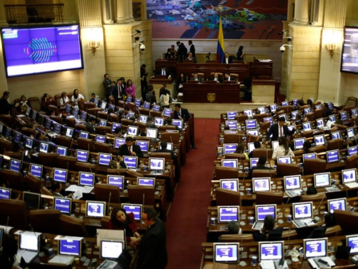 Con siete ausencias se aprobó el proyecto de ley que castiga el ausentismo