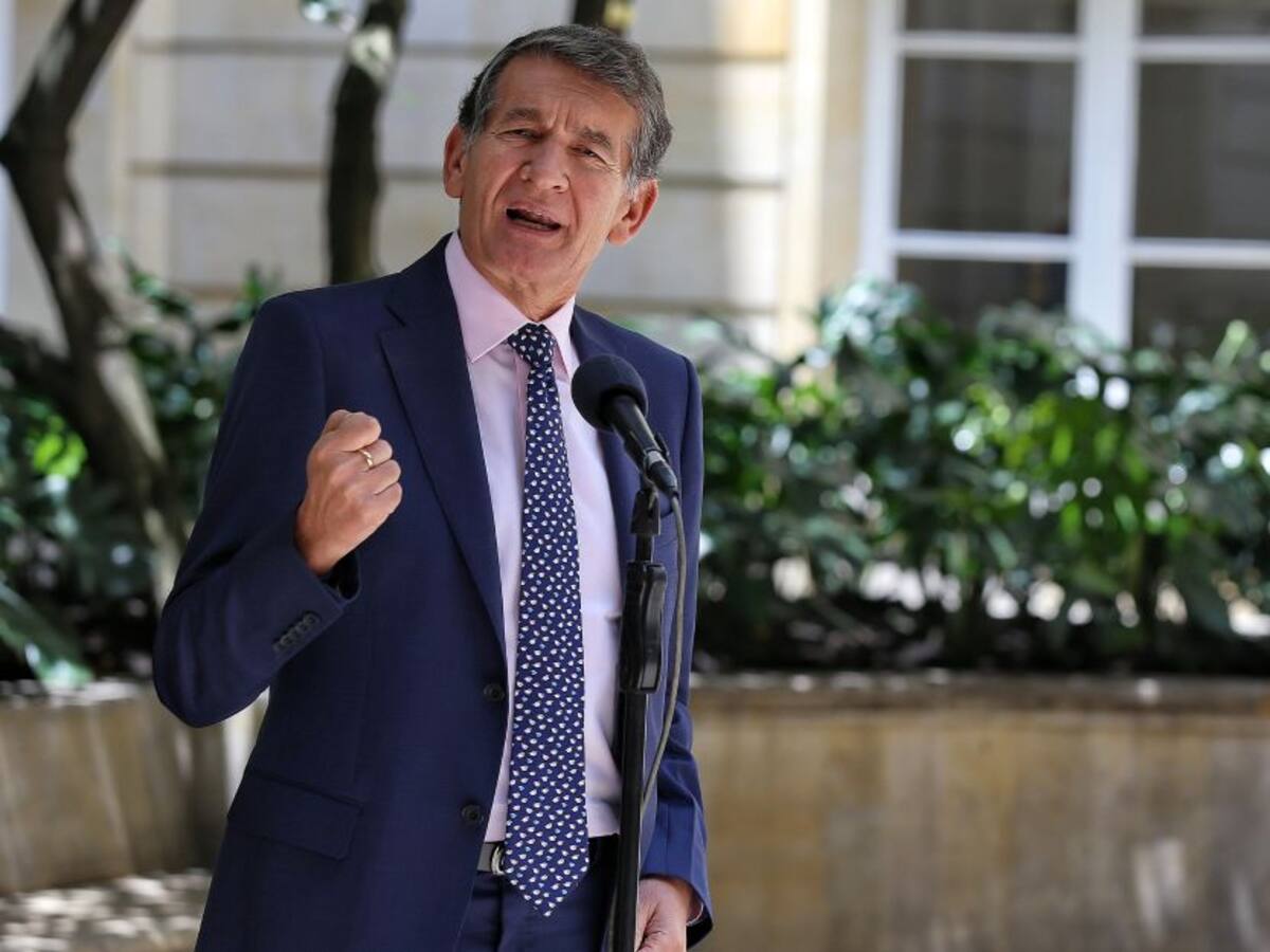 "Empleadores no pueden tomar decisiones unilaterales": MinTrabajo