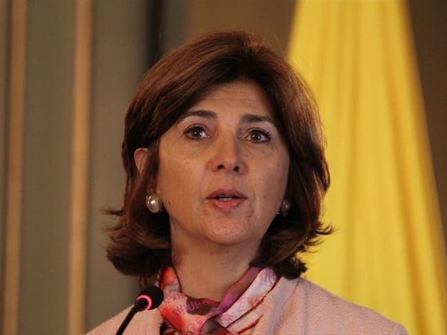 Embajador en El Vaticano hizo mucho por Colombia y por la iglesia: María Ángela Holguín