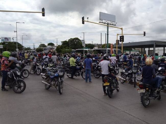 Alcalde Dau se retracta y ahora aplicará solo un viernes sin moto al mes