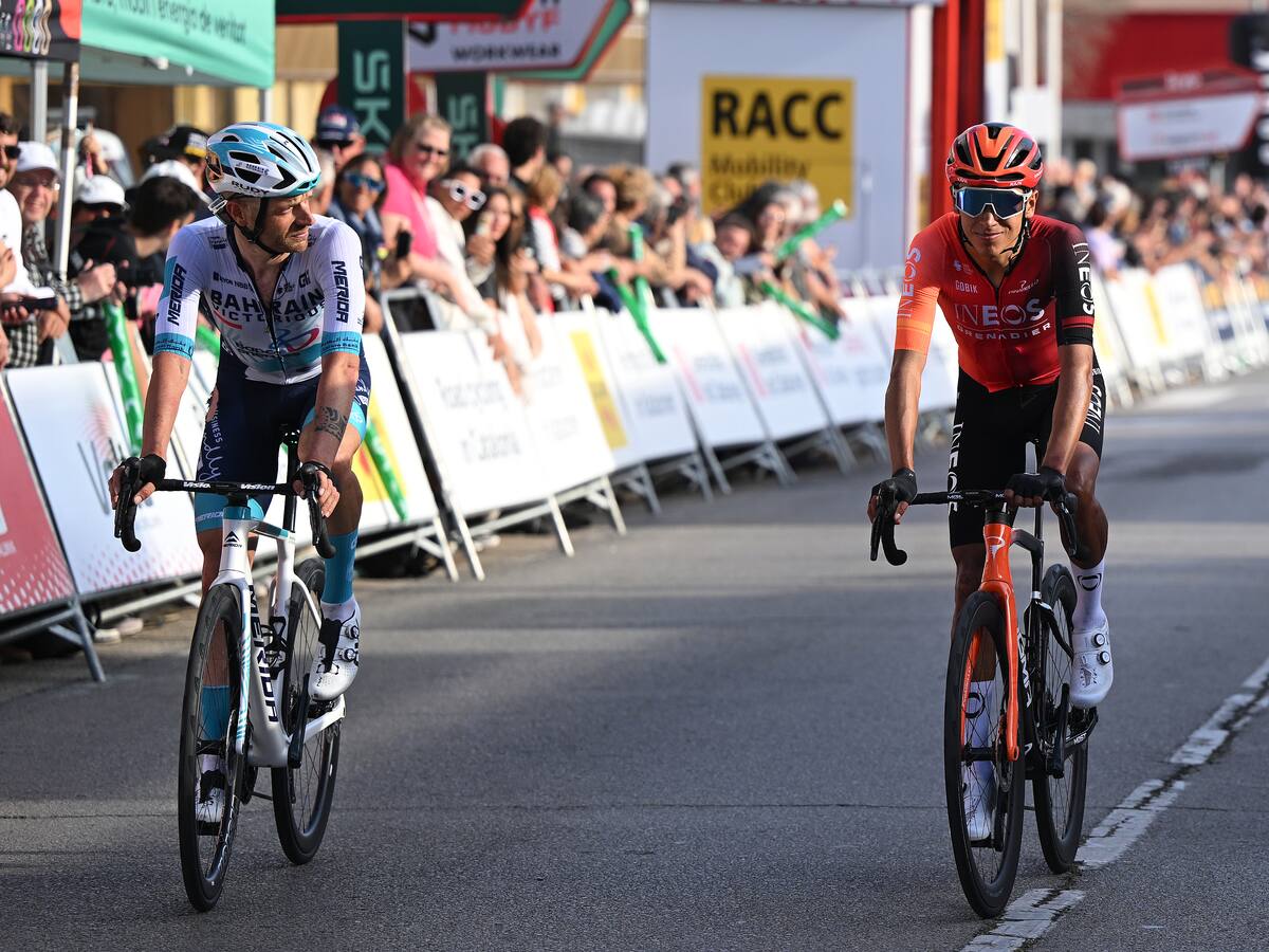 Egan Bernal continúa brillando en la Vuelta a Cataluña y se mantiene en el Top 10