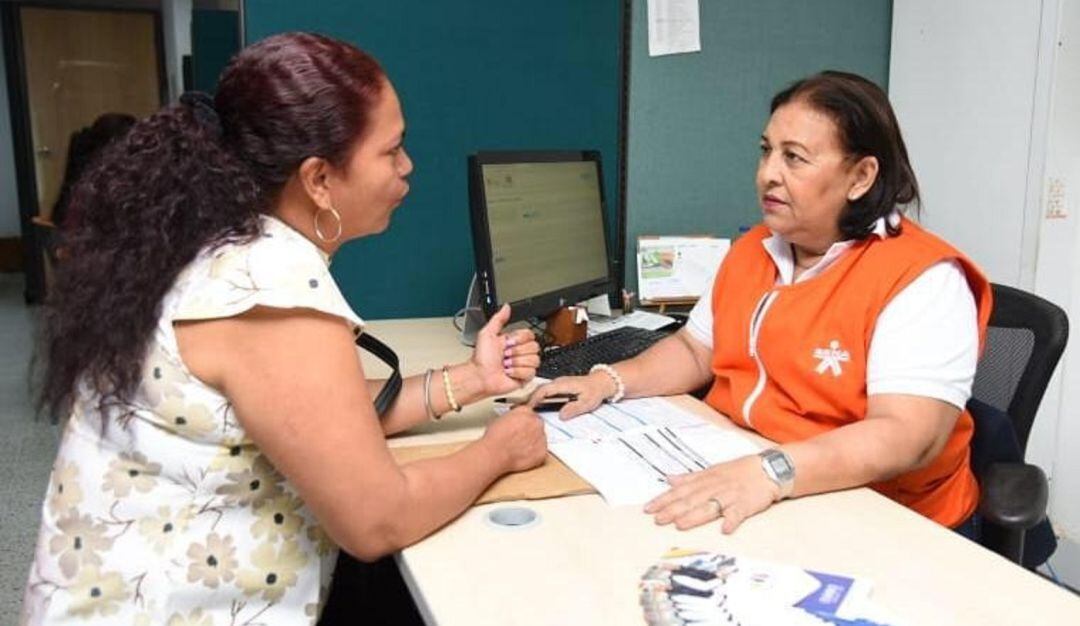 Entre las vacantes disponibles están: regentes de farmacia, auxiliares de servicios generales, chef, nutricionista, entre otras