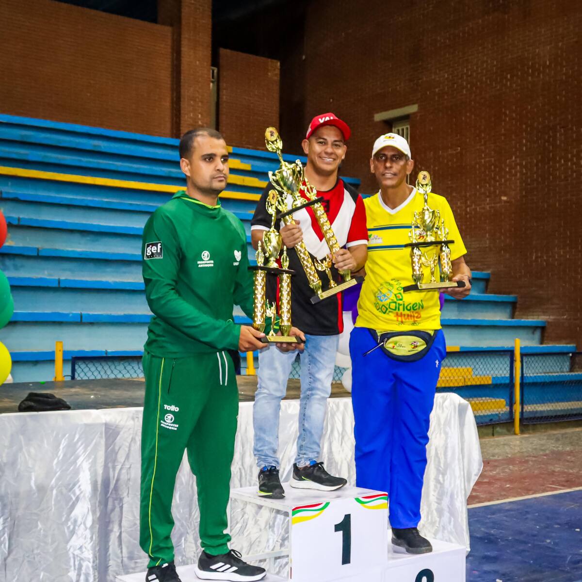 El Valle primer lugar, en campeonato Nacional de lucha en Neiva