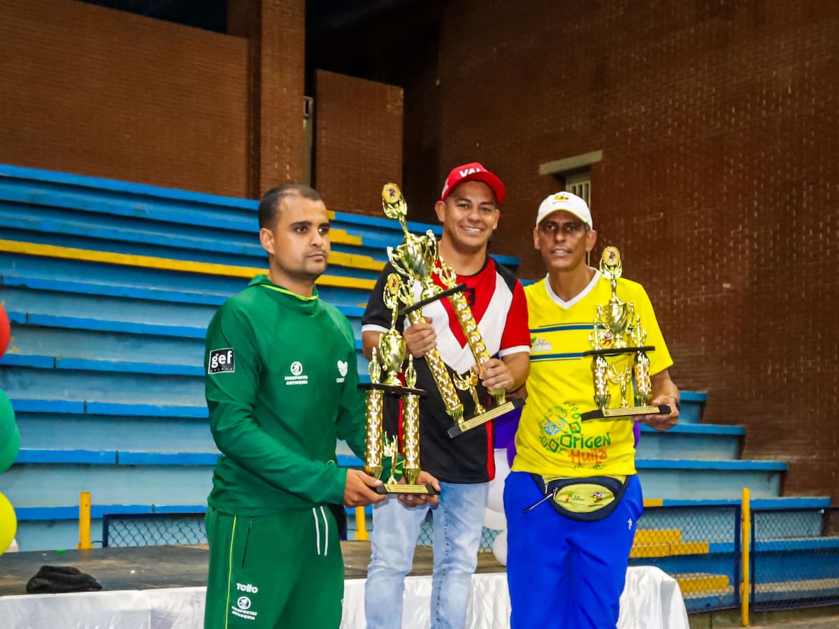 El Valle primer lugar, en campeonato Nacional de lucha en Neiva