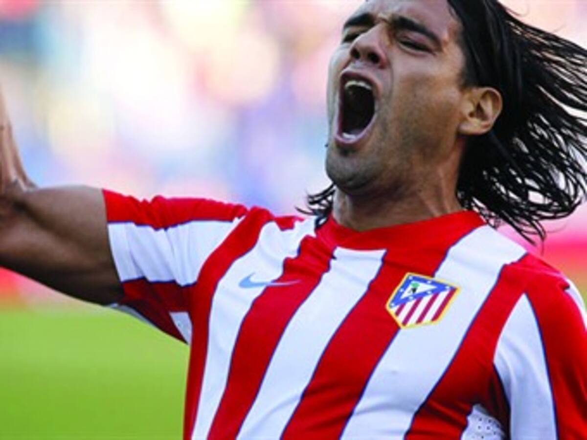 Lionel Messi ganó el Onze de oro y Falcao terminó tercero