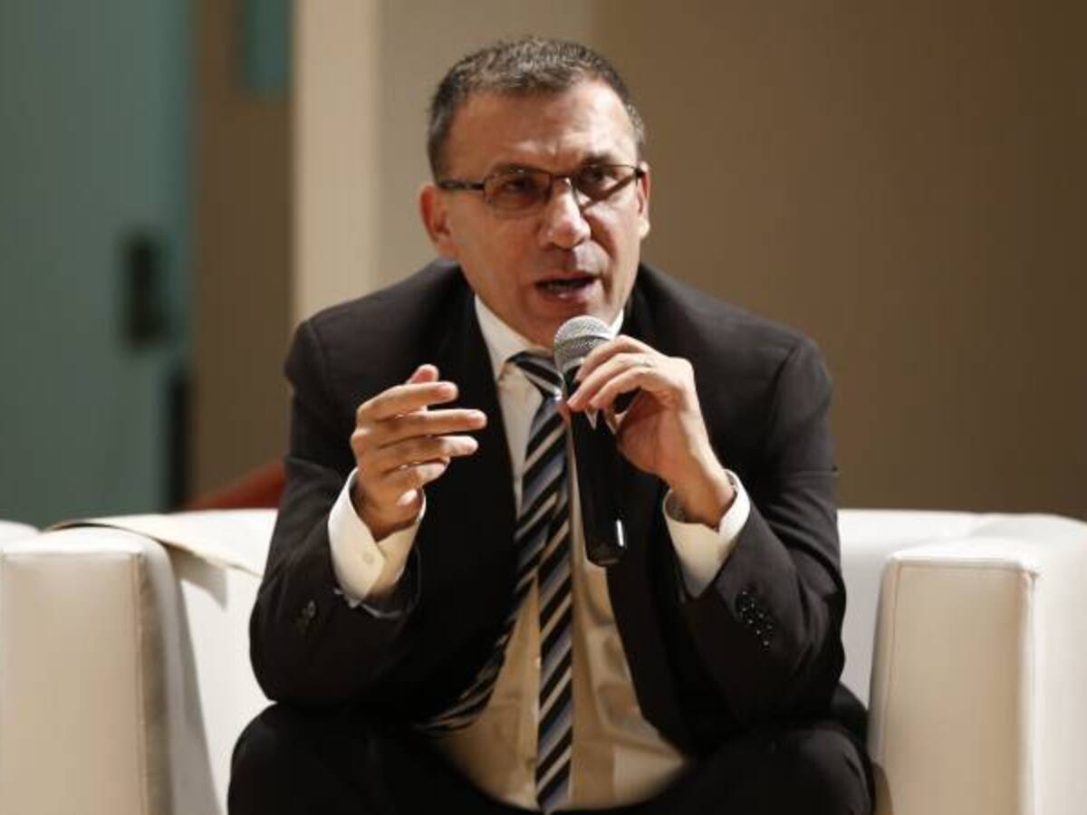 Acabar con la justicia transicional es acabar con el proceso de paz: Roy Barreras