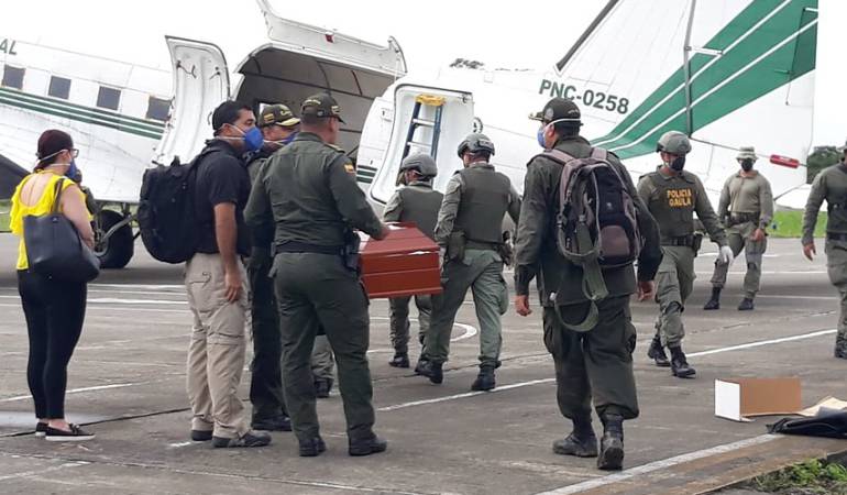 Imágenes del traslado de los cuerpos.