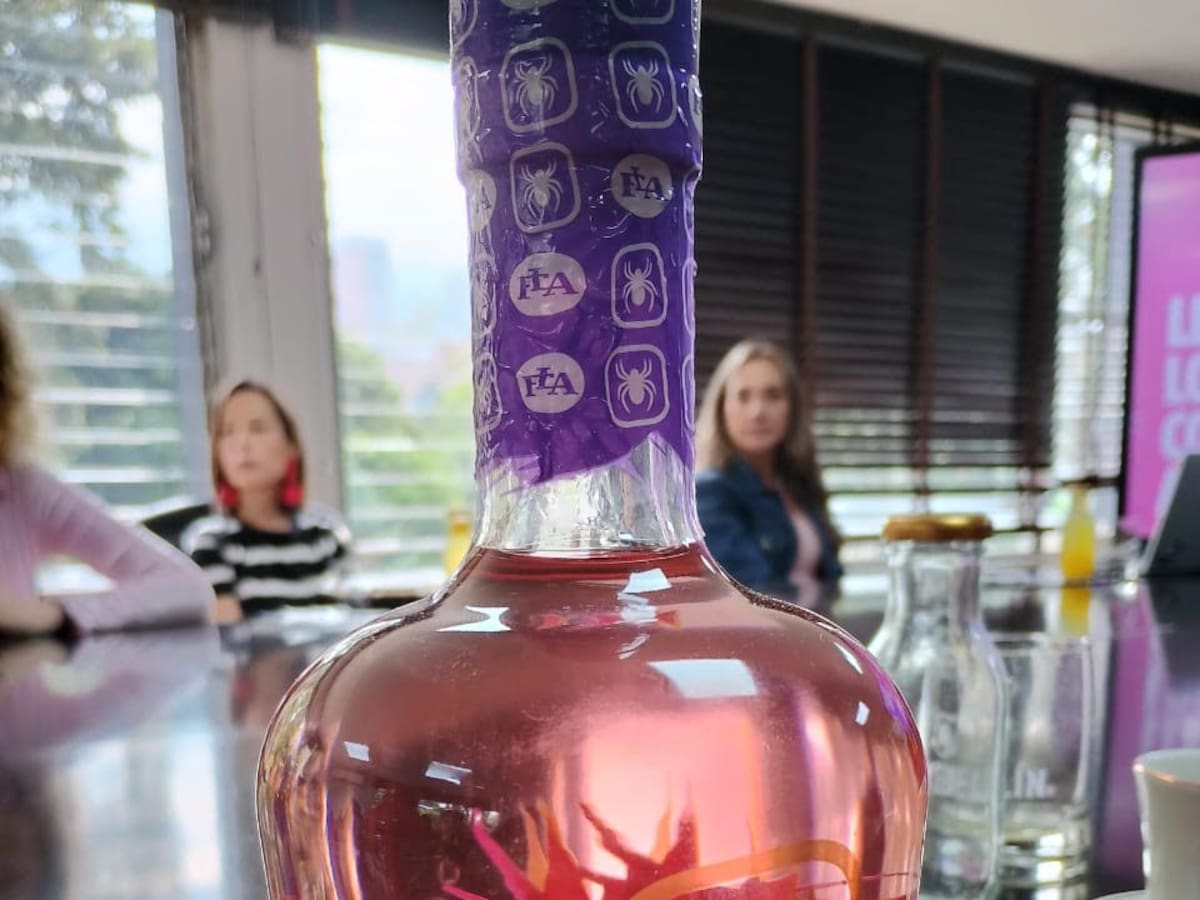 Fabrica de Licores de Antioquia lanzará licor de ron Pink en concierto de Karol G
