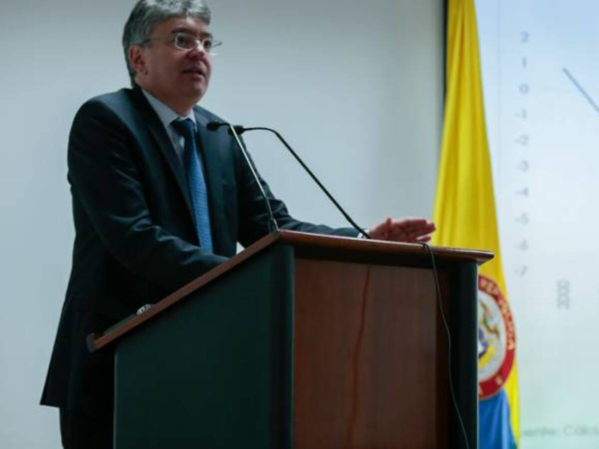 Gobierno no suspenderá la venta de Isagen: Mauricio Cárdenas
