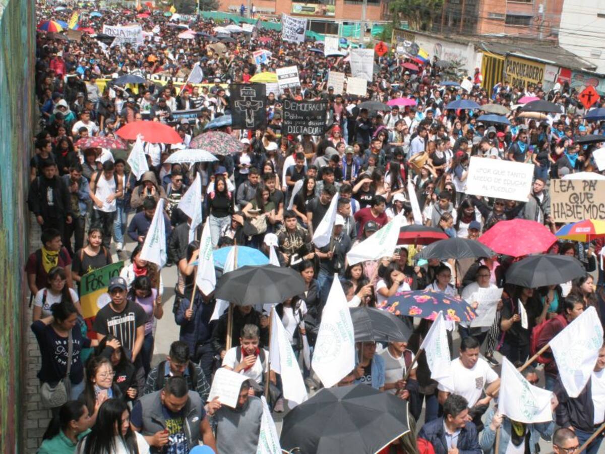 Convocan paro nacional contra la reforma tributaria del Gobierno