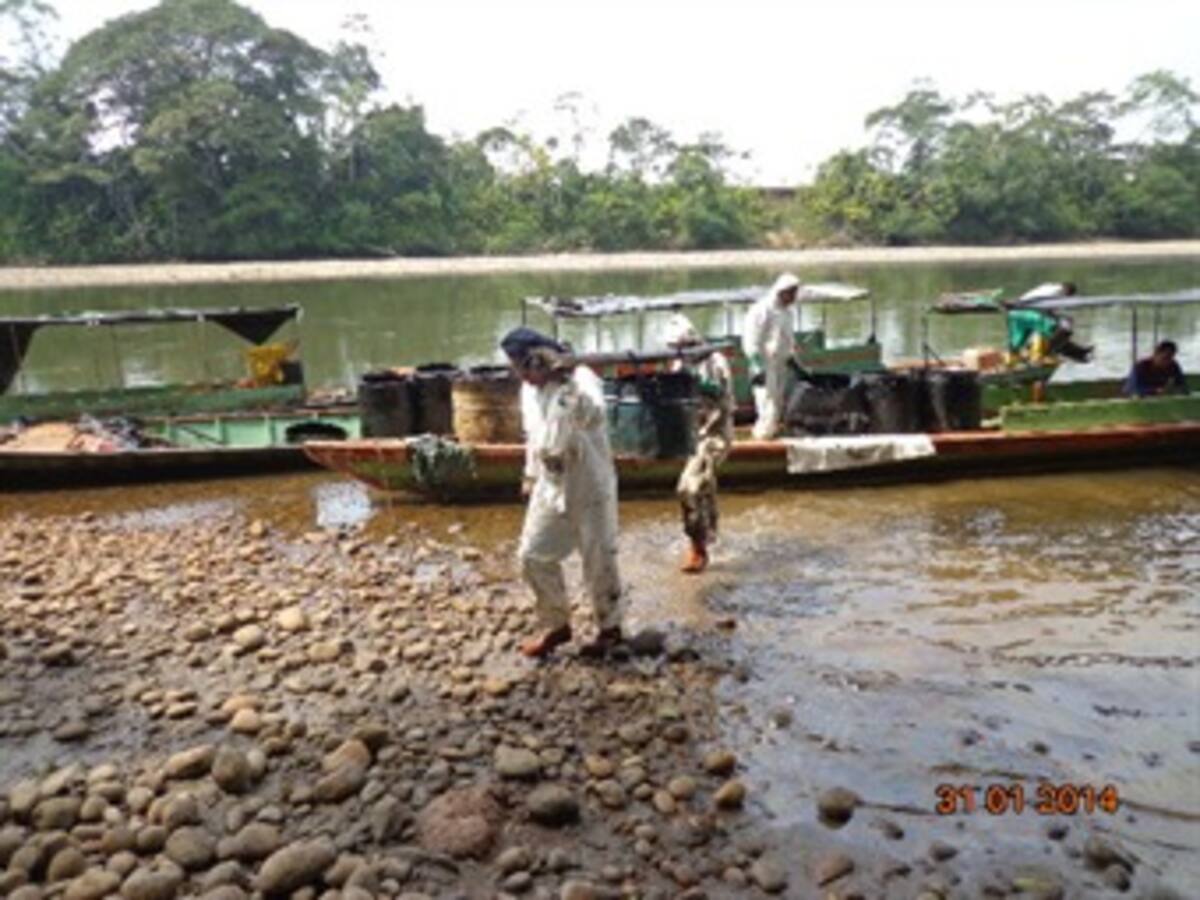 Puerto Asís continúa sin servicio de acueducto tras atentados de las Farc