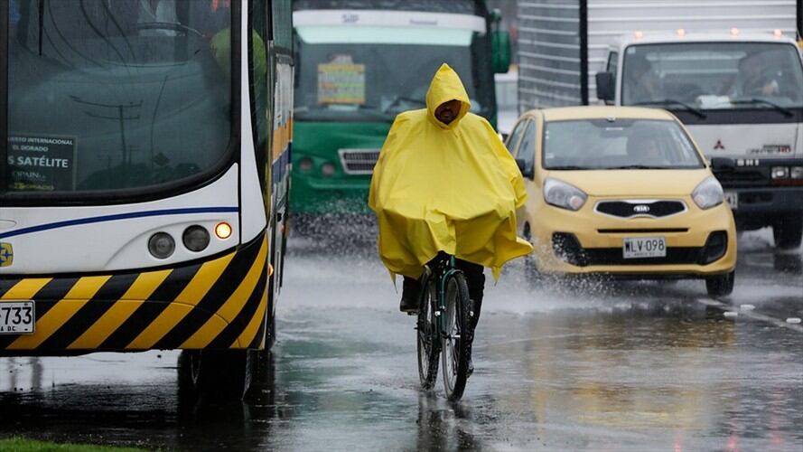 Lluvias en Bogotá incrementarían los accidentes /Imagen de referencia. Foto: Colprensa/Juan Páez