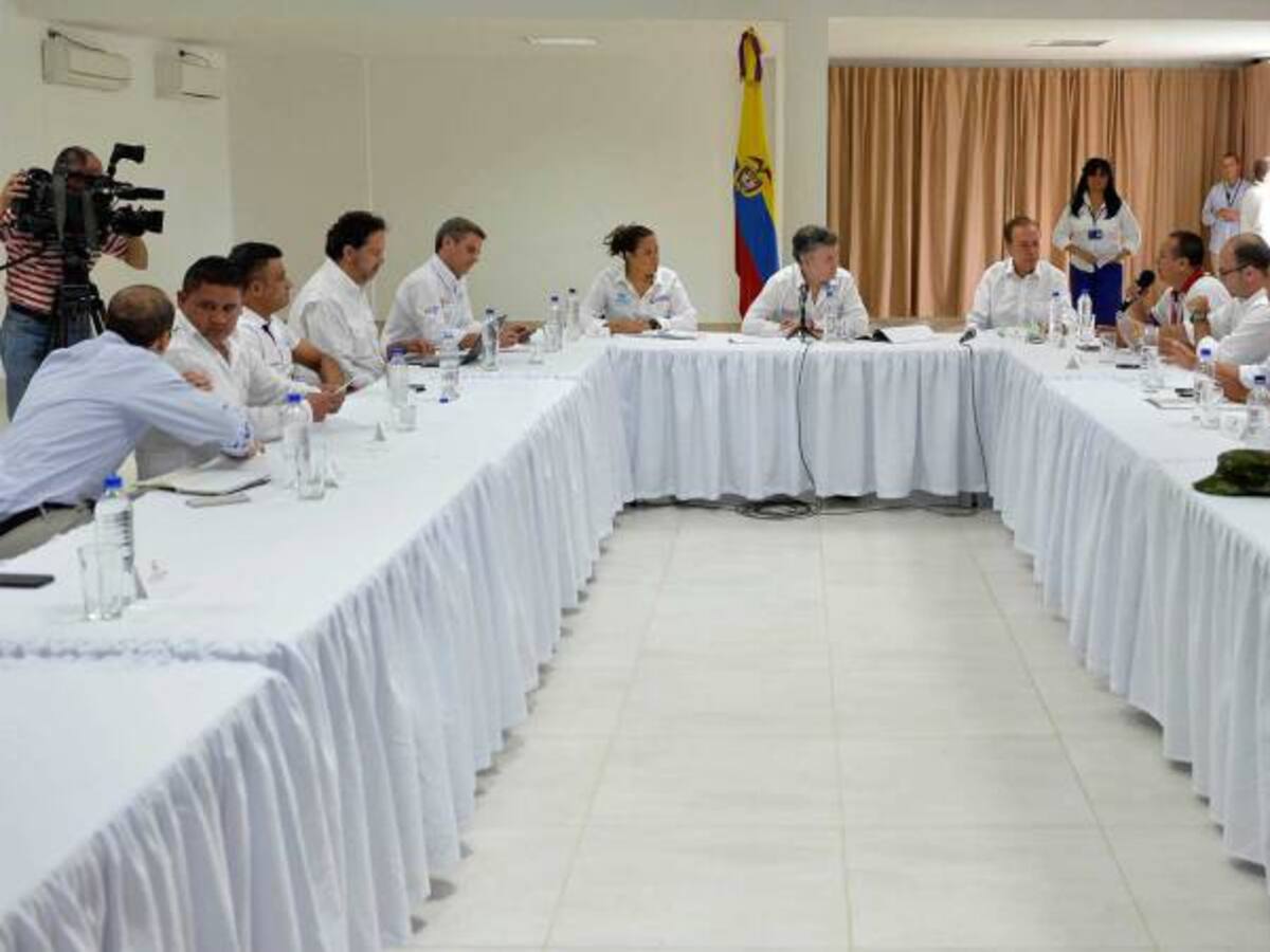 Santos le advierte a frente disidente de las Farc que tienen la última oportunidad