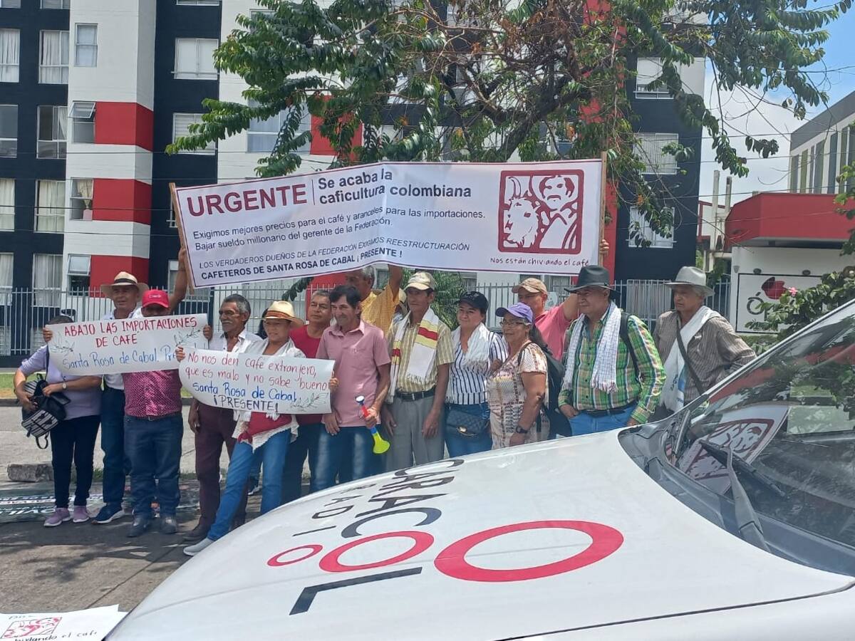 Masiva participación de cafeteros en movilización de Armenia, exigen mayores garantías