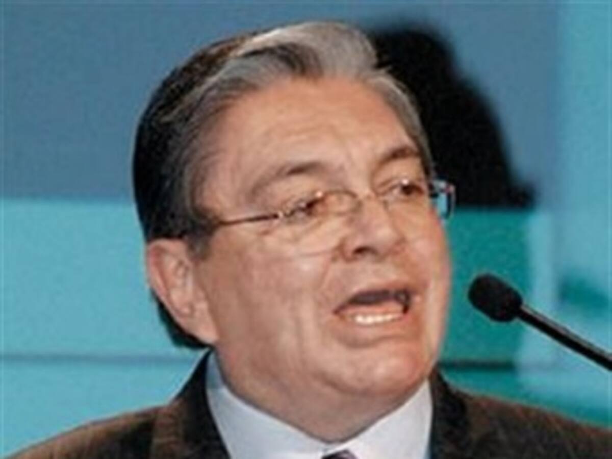 El gobierno notificó oficialmente a la Corte Suprema sobre el nuevo nombre que conforma la terna para fiscal.