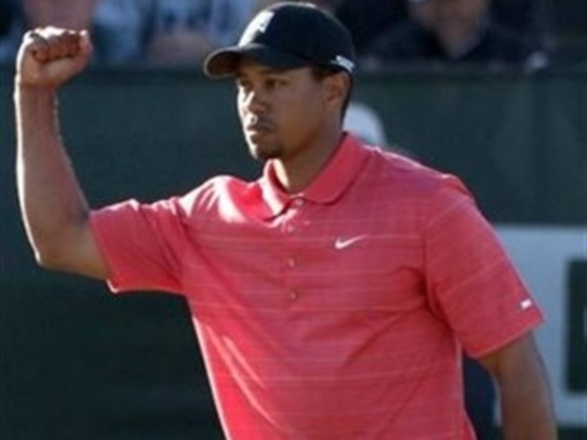 Tiger Woods gana el AT&T de Golf
