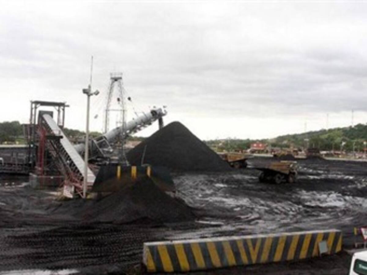 Carboneras logran acuerdo para reubicar una comunidad en el Cesar