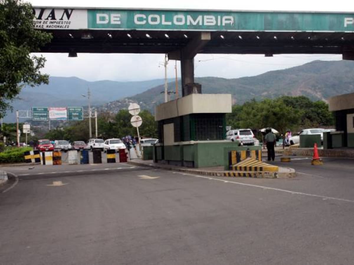 Colombia defiende decisión de incrementar controles migratorios con Venezuela