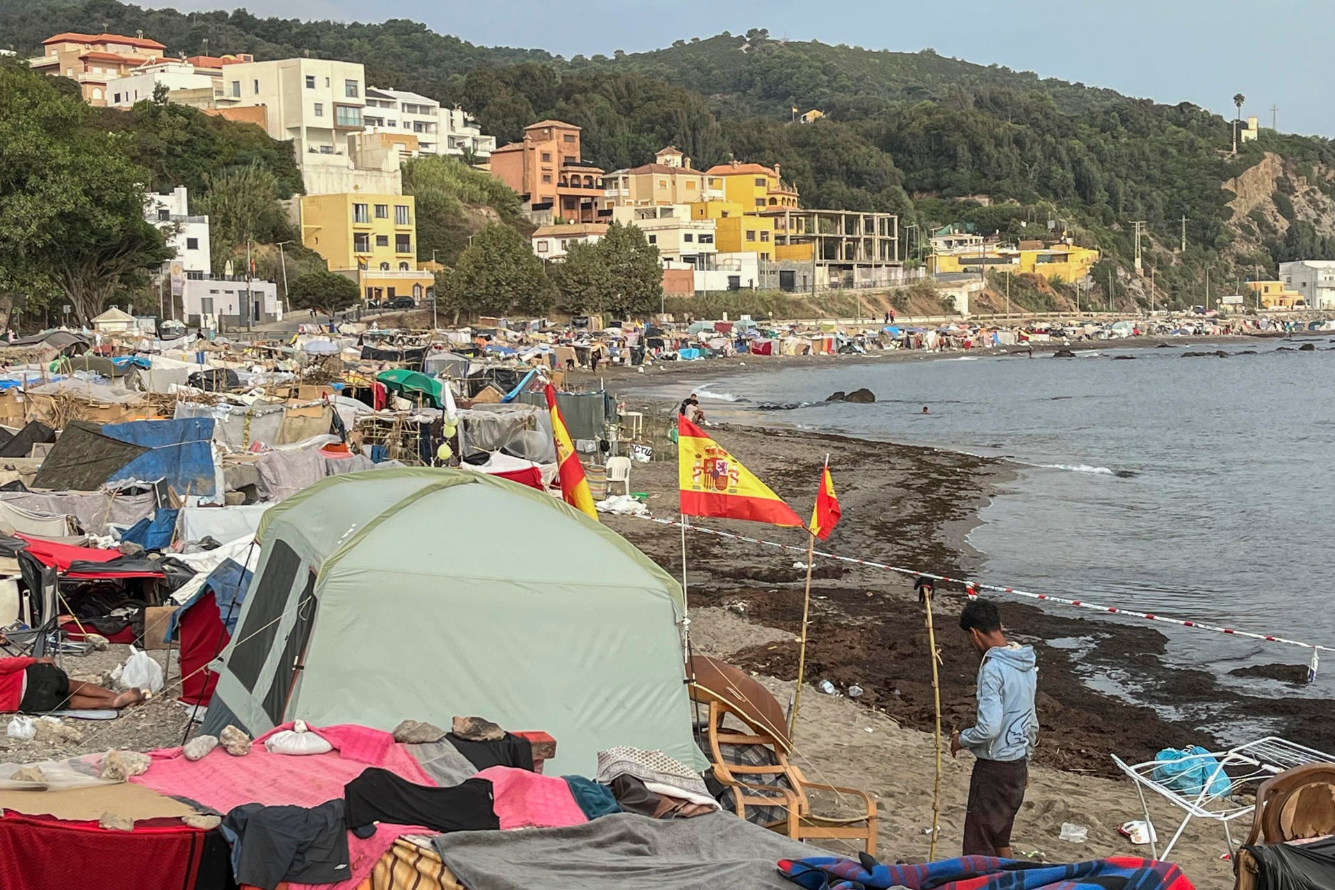 La justicia española investiga penalmente la entrada masiva de inmigrantes en Ceuta. EFE/ Reduan