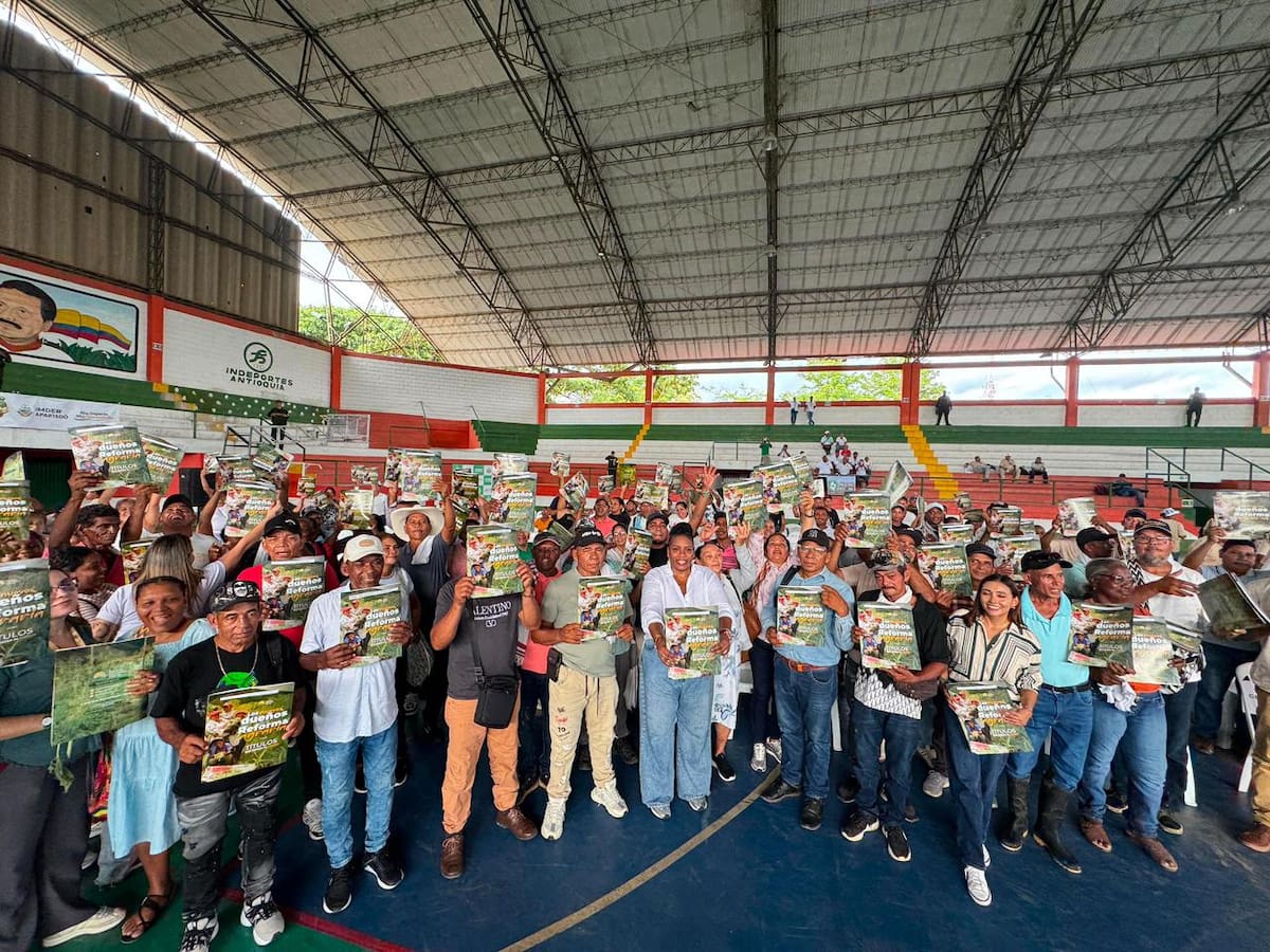 1.500 familias recibieron títulos que las acreditan como propietarias de más de 5.000 hectáreas