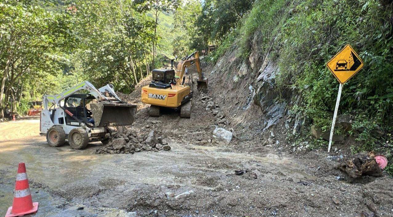 Avances en las obras de la vía al corregimiento El Aro. Cortesía: EPM