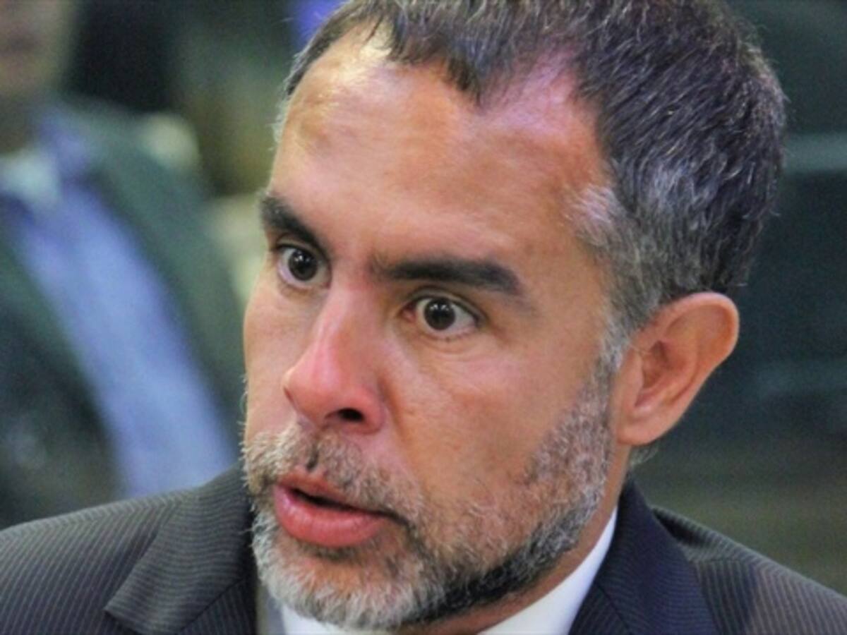 En Colombia hay eutanasia para el estrato 6, pero no para el 1: Benedetti
