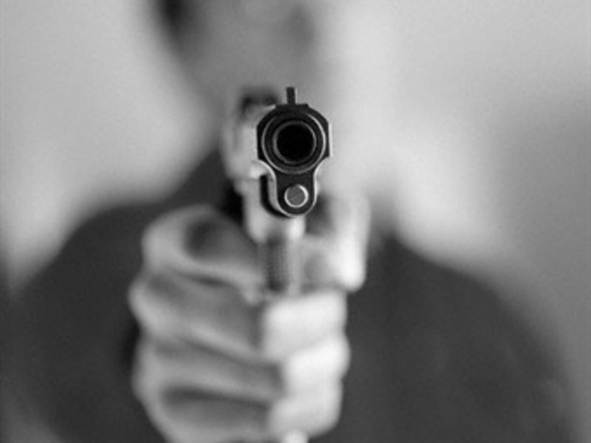 Detenidas una niña y una adolescente en Cali con armas