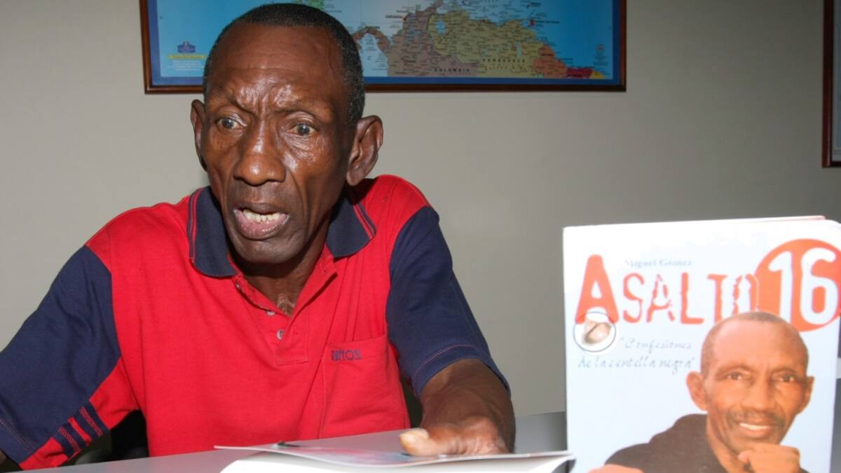 Pambelé le contó a Eugenio Baena la historia de su declive en el Boxeo