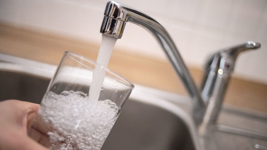 ¿Por qué en un pueblo de India comenzó a salir alcohol de los grifos?. Foto: Getty Images