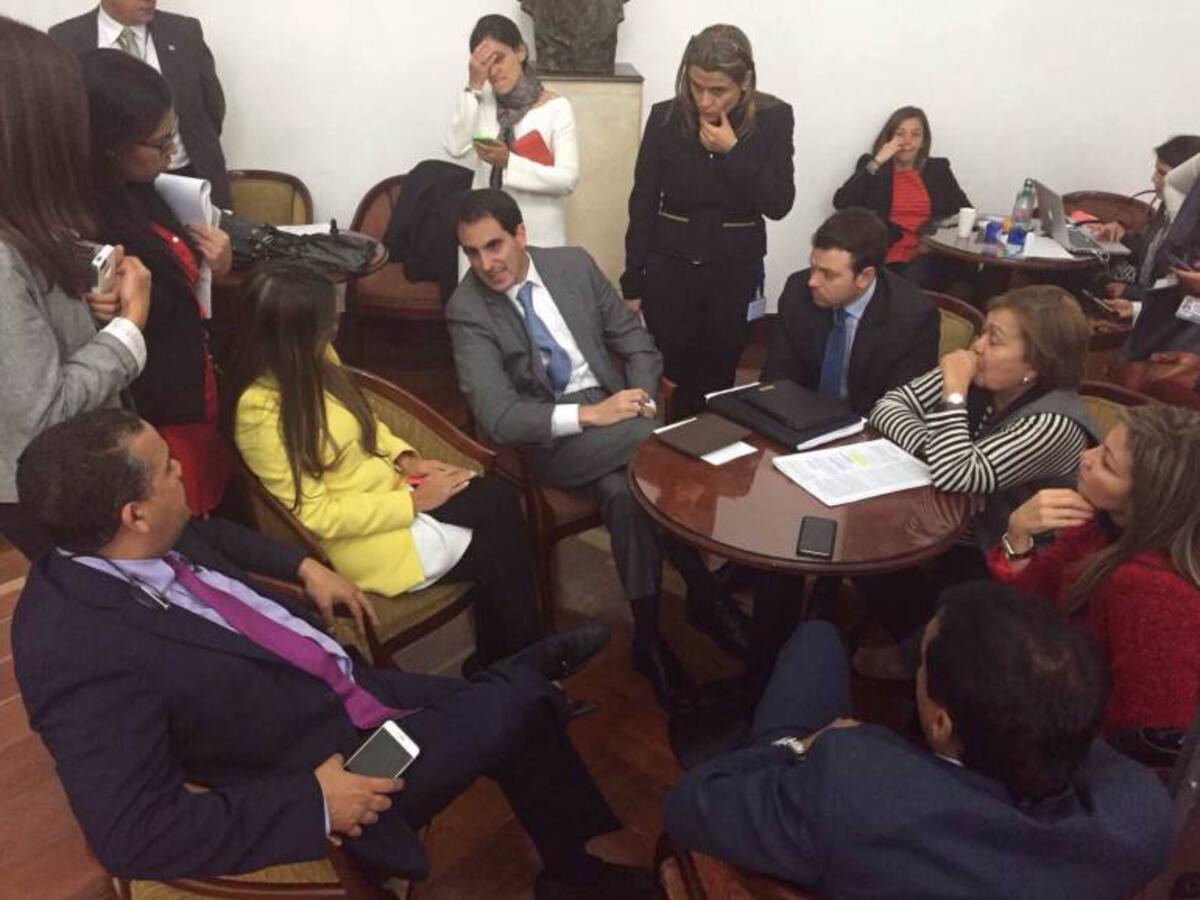 Ministro de Minas garantizó suministró de gas industrial para Cartagena y Bolívar