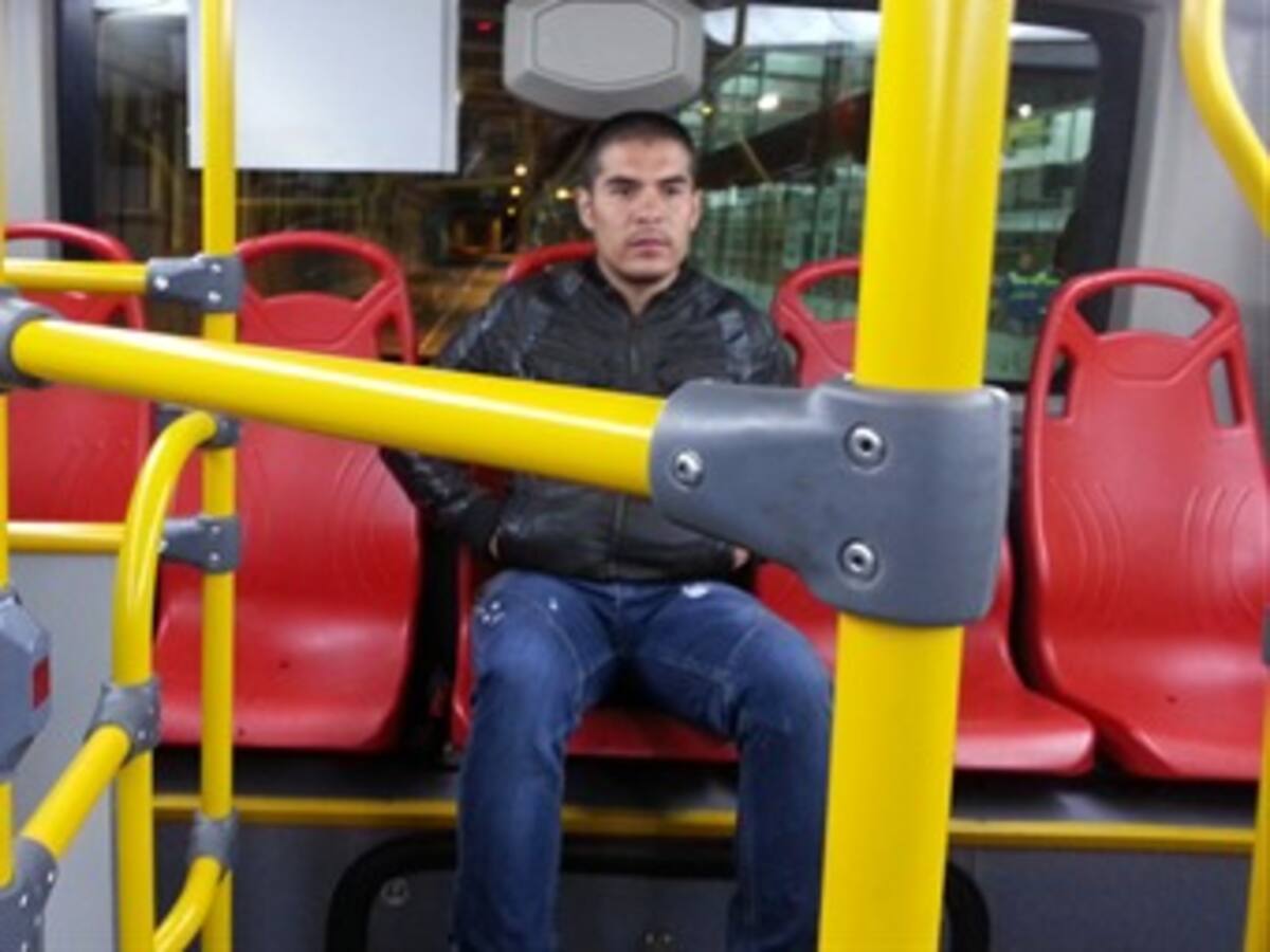 Un paisa, primer pasajero de los nuevos ‘buses padrones duales’