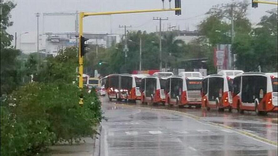 Paro de taxistas genera congestión en el servicio de Transcaribe. Foto: Cortesía/  Prensa Transcaribe.
