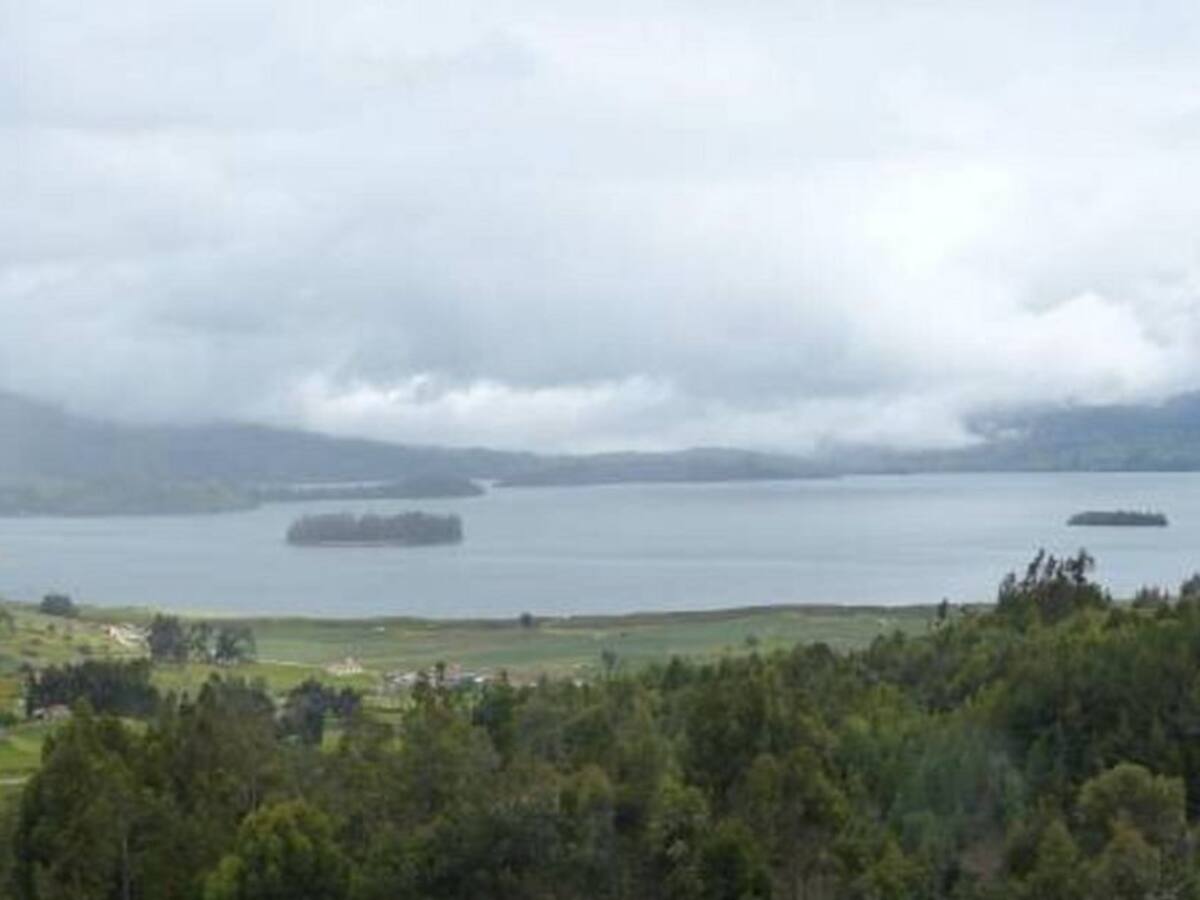 Crisis de agua potable en Aquitania agrava la situación de agricultores y habitantes