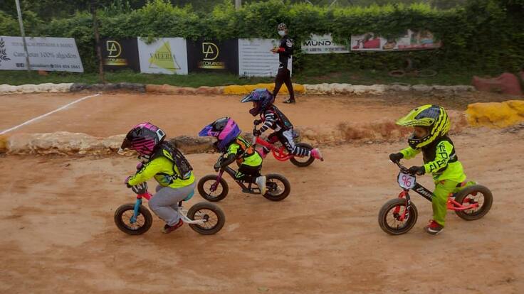 Ladrones se llevaron más de 60 millones de un club de BMX