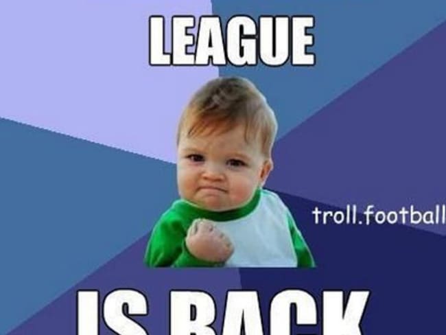 La imagen del niño con el puño cerrado es la imagen de memes de convicción y motivación.