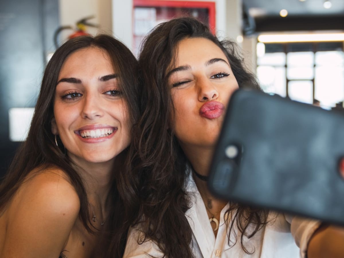 DANE: 44.1% de los jóvenes aún vive con sus padres