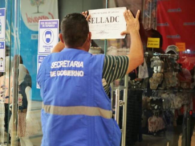 Sellan almacén que organizó ‘covid-fiesta’ para su inauguración