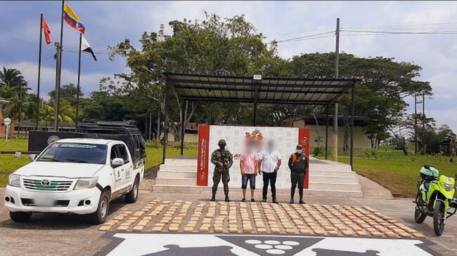 Dos ciudadanos fueron capturados en flagrancia, cuando comercializaban más de 720,000 dosis del estupefaciente.