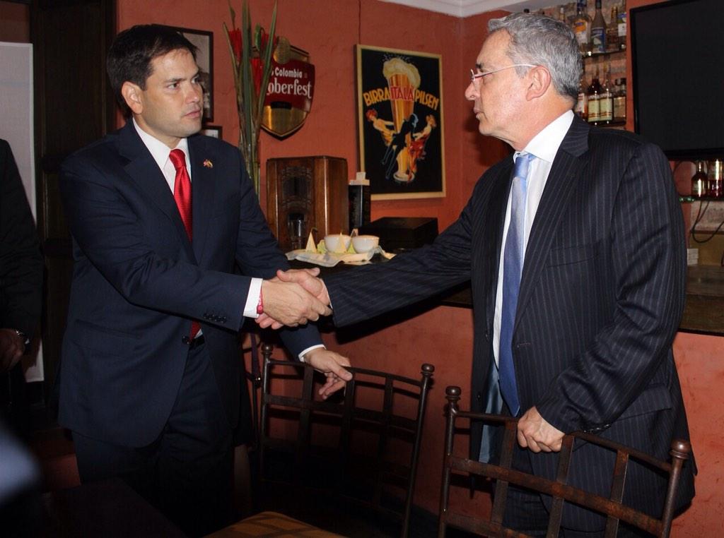 Marco Rubio, secretario de Estado EE.UU.. Álvaro Uribe, expresidente de Colombia. Foto: @AlvaroUribeVel 5 noviembre 2014
