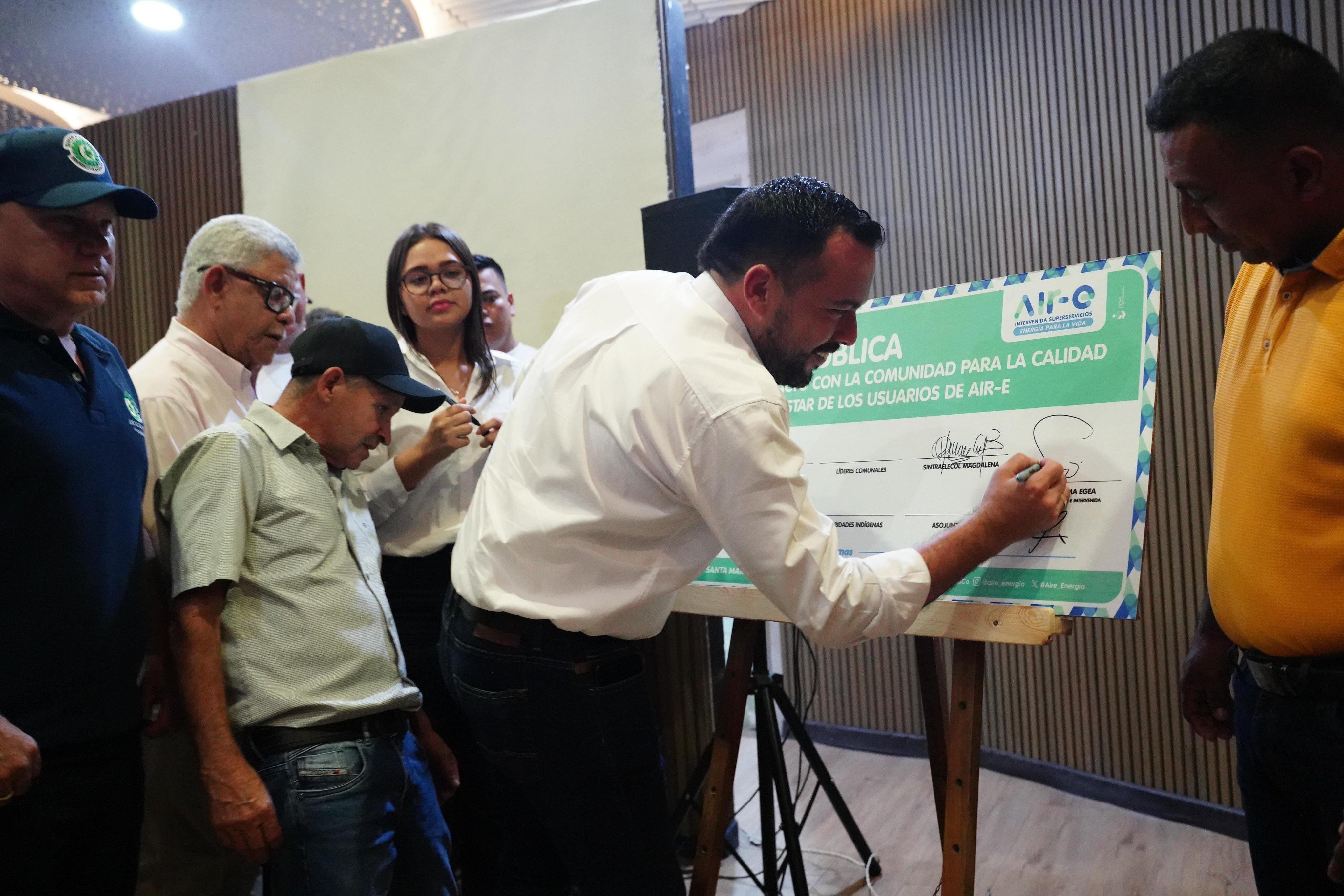 Air-e firma pacto con las comunidades en el Magdalena