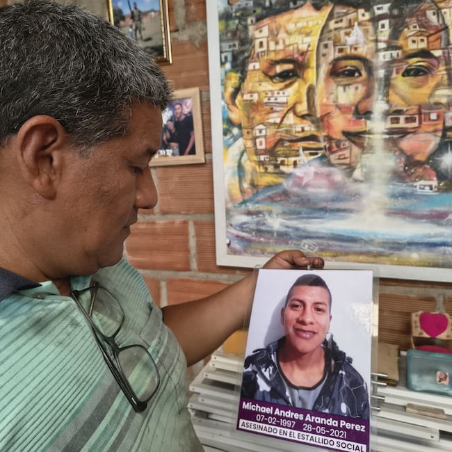 Abelardo Aranda, padre de Michael Andrés Aranda Pérez, quien un mes después de haberse iniciado el “Estallido Social”, resulto muerto el 28 de mayo de 2021 de un tiro de fusil.