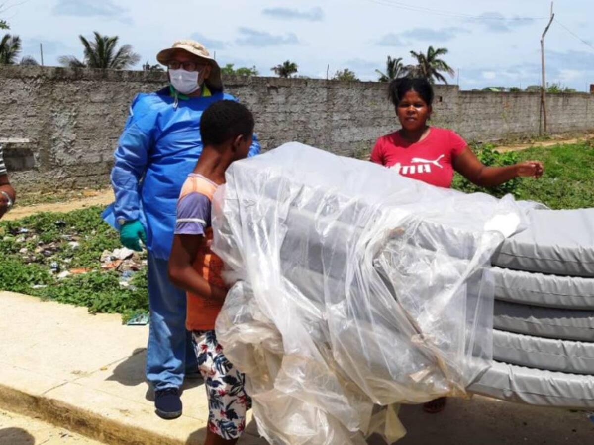 Familia damnificada por vientos en Punta Canoa recibió ayuda de OAGRD